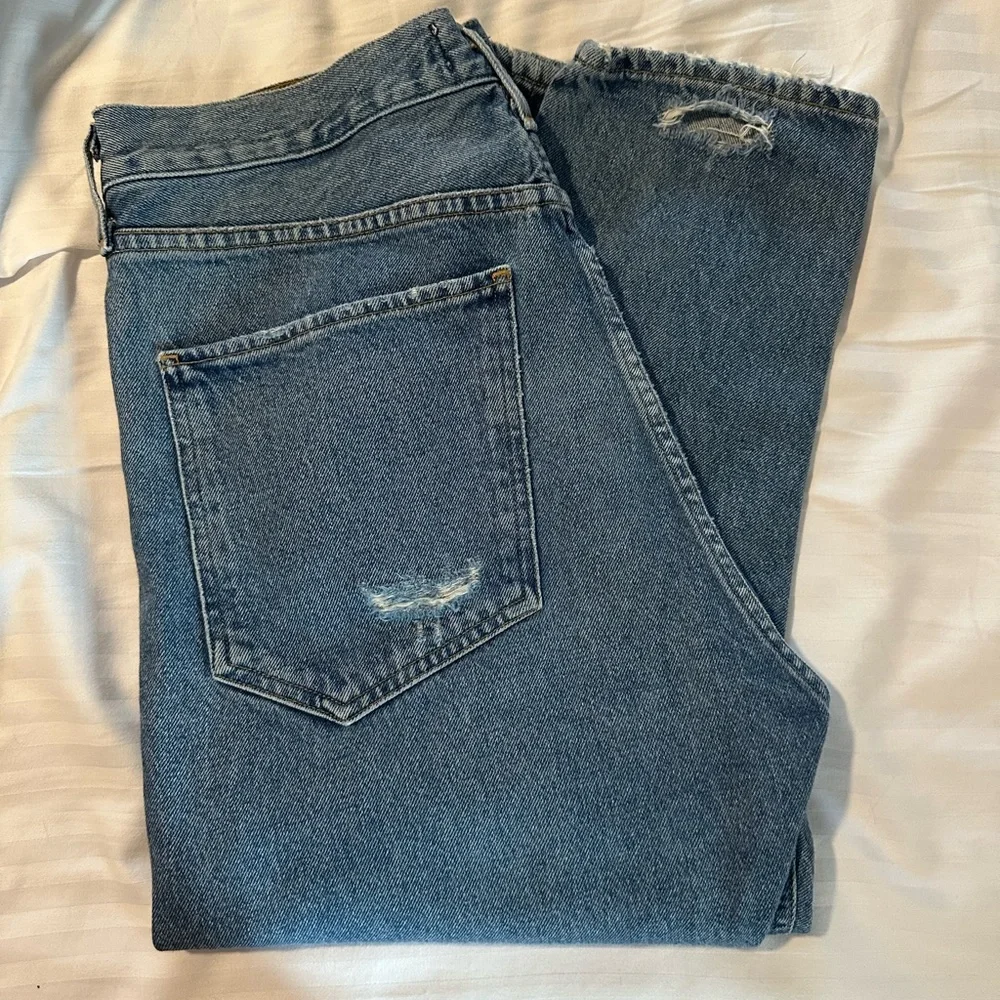 Agolde Straight Leg Jeans in Medium Blue Wash - Picture 4 of 11